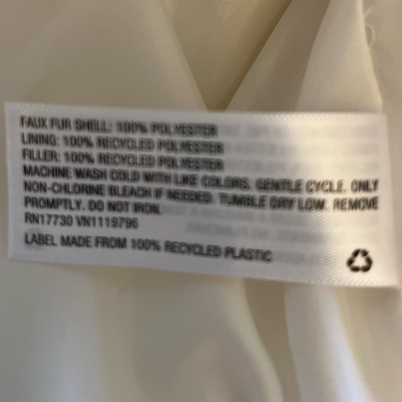 NWT faux fur jacket by Universal Thread. - Picture 5 of 5